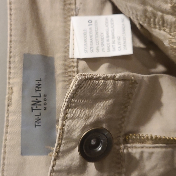 NWT TNL Mode Beige Cargo Capri - Picture 2 of 6